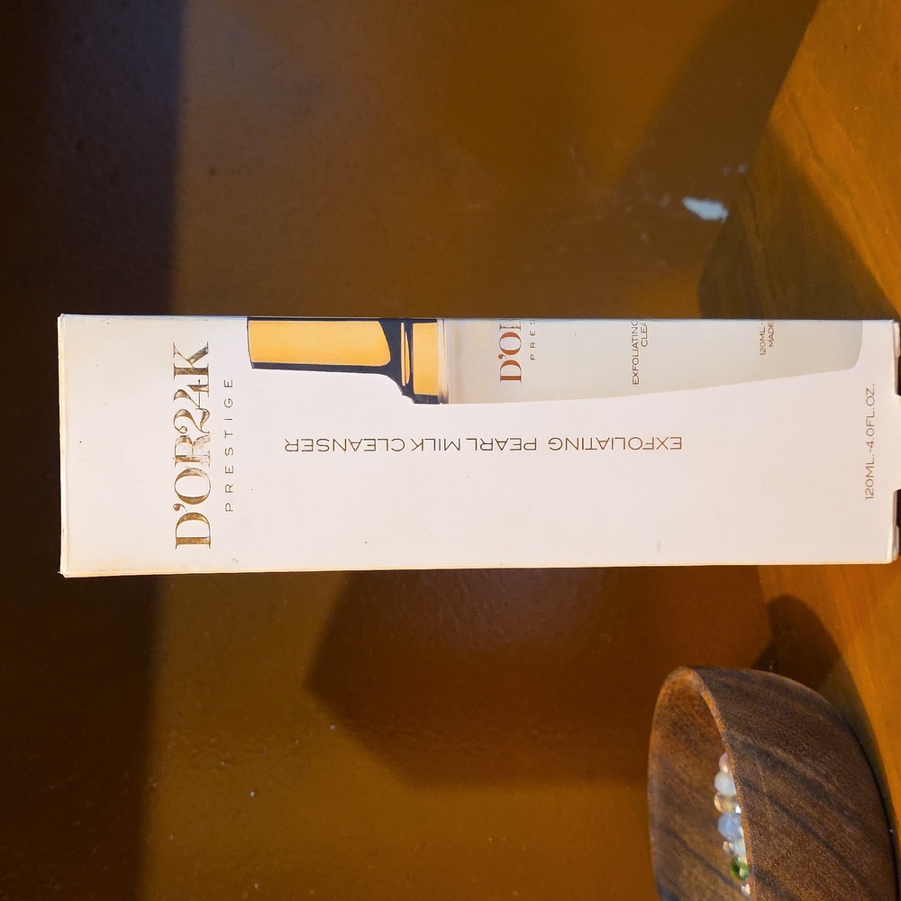 D’OR24K 🪢 Exfoliating Pearl Milk Cleanser 4.0oz